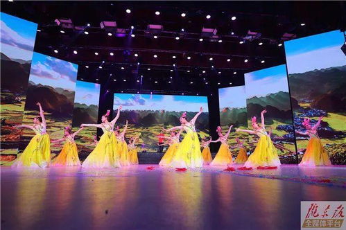 慶陽(yáng)豐收節(jié) 產(chǎn)品展銷(xiāo)與文藝演出交織的農(nóng)民大比武